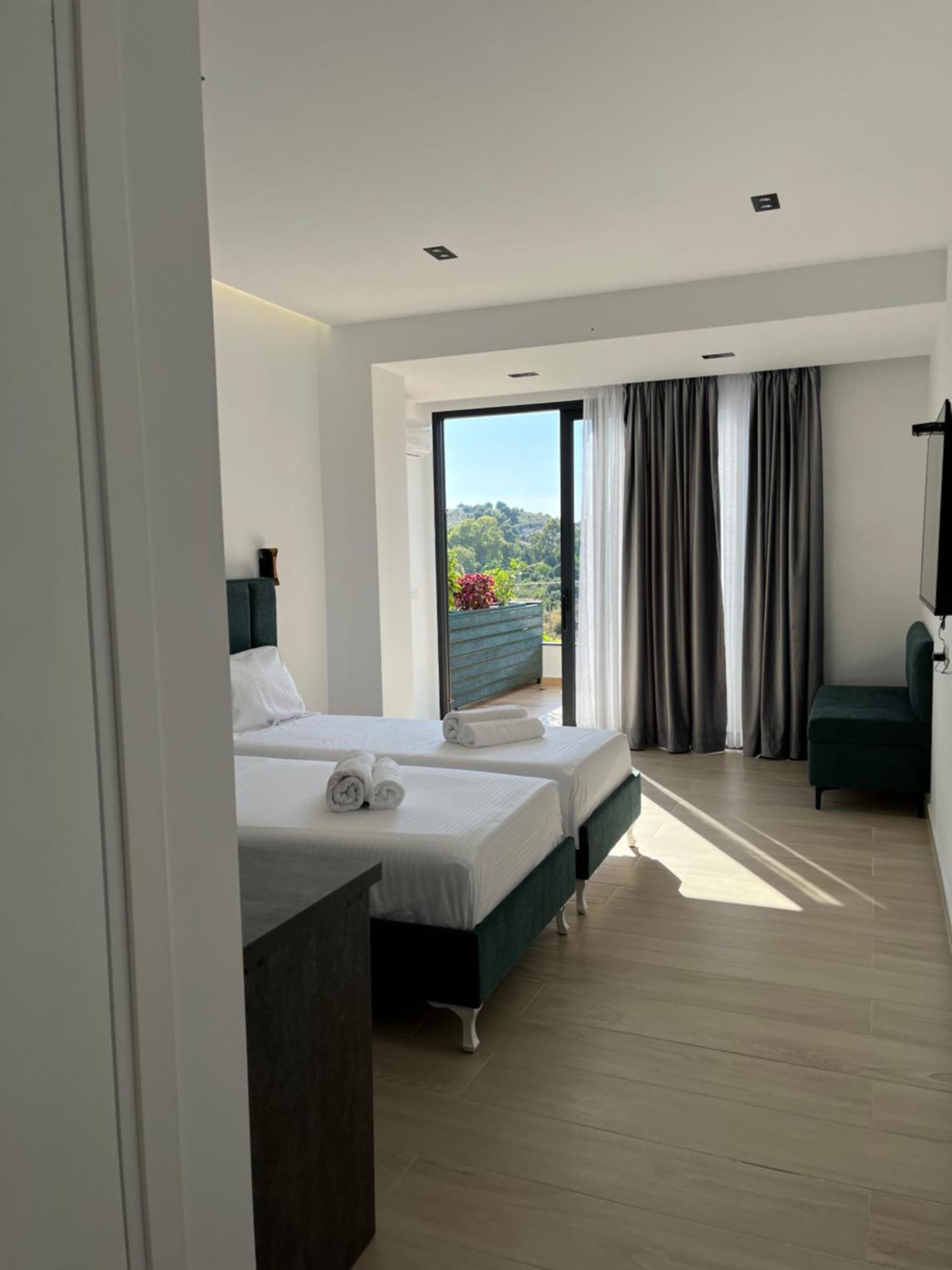 Del Mare Hotel Sarande Exterior photo